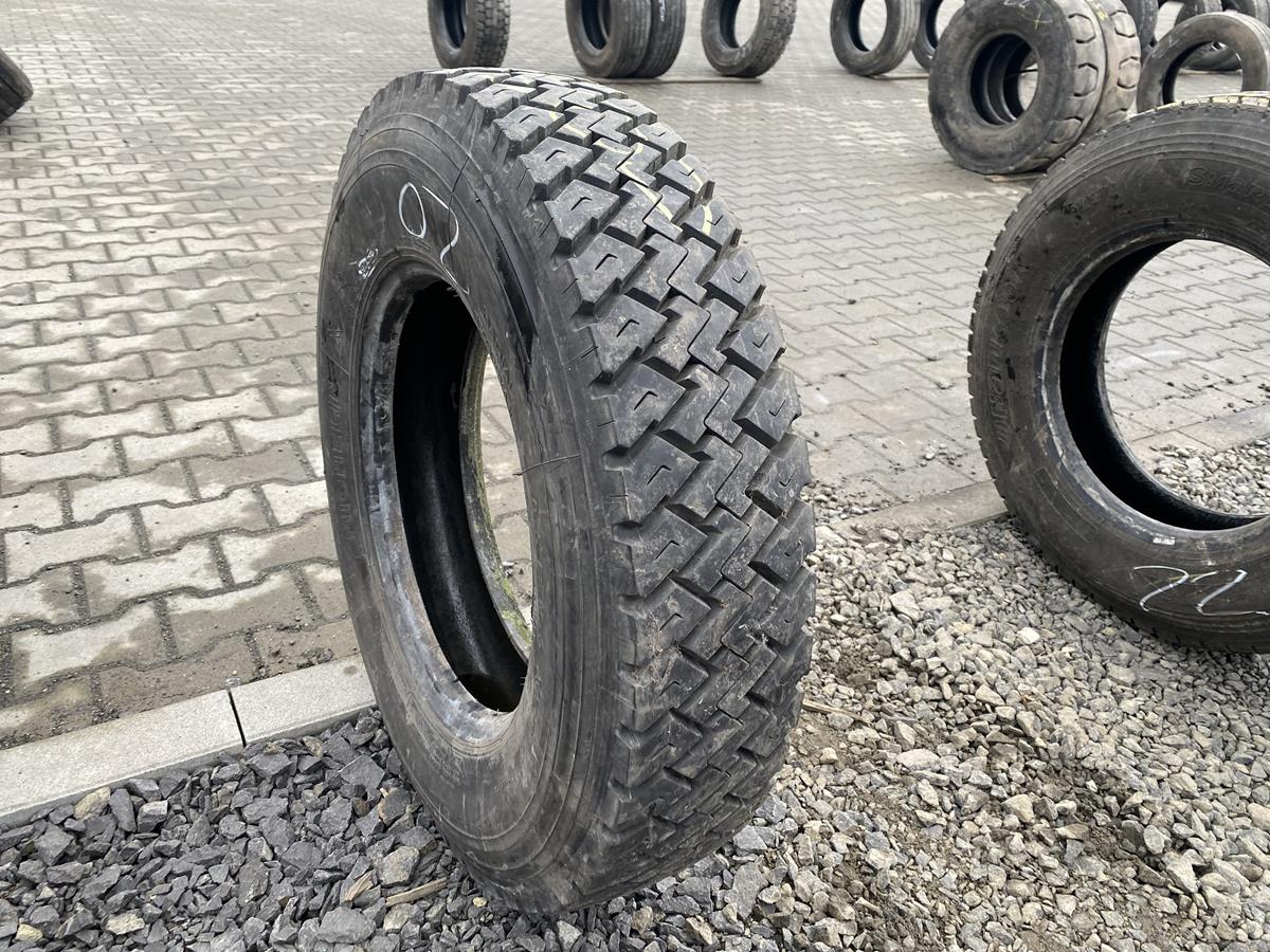 Opony ciężarowe 8.5R17.5 MICHELIN XZT / 12mm Opony ciężarowe 8.5R17.5 MICHELIN XZT / 12mm