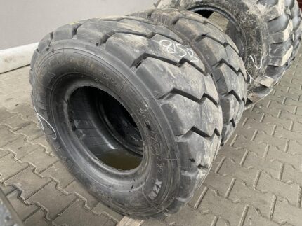 Opony przemysłowe  315/70R15, 300R15 MICHELIN XZM / 85% Bieżnika