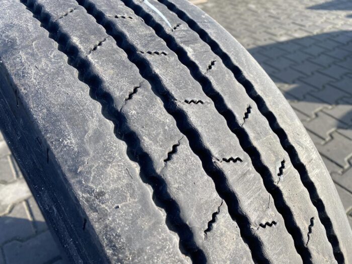 Opony ciężarowe  215/75R17.5 SEMPERIT RUNNER F2 / 7mm