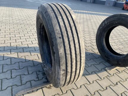 Opony ciężarowe  285/70R19.5 PIRELLI ST55 / 15mm