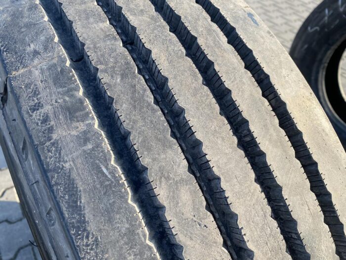 Opony ciężarowe  285/70R19.5 PIRELLI ST55 / 15mm