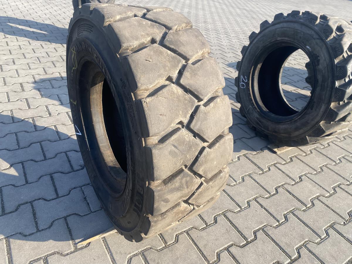 Opona ciężarowa 205/65R17.5 GOODYEAR KMAX T / 8-9mm Opony przemysłowe 300-15, 315/70-15 BKT POWER TRAX H.D. / 80% Bieżnika