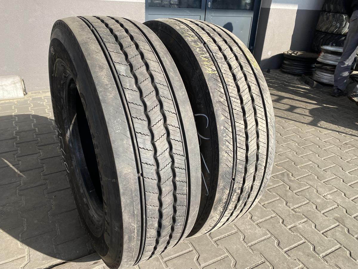 Opona ciężarowa 315/70R22.5 GOODYEAR KMAX D GEN-2 / 17mm Opony ciężarowe 315/70R22.5 CONTINENTAL CONTI HYBRID HS5 / 12-14mm