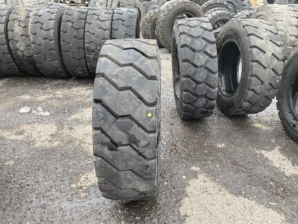Opony przemysłowe  225/75R15 28X9-15 MICHELIN XZM / 70% bieżnika