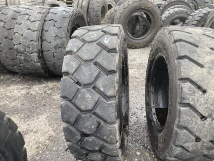 Opony przemysłowe  225/75R15 28X9-15 TRELLEBORG TR900 / 90% bieżnika