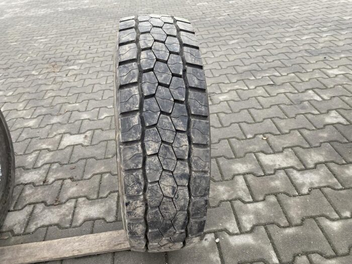 Opony ciężarowe  225/75R17.5 BRIDGESTONE R-DRIVE 002 / 100% Bieżnika
