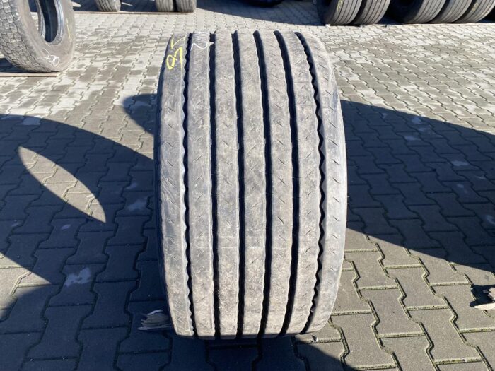 Opony do ciężarówek 445/45R19.5 LINGLONG T820 / 11-12mm