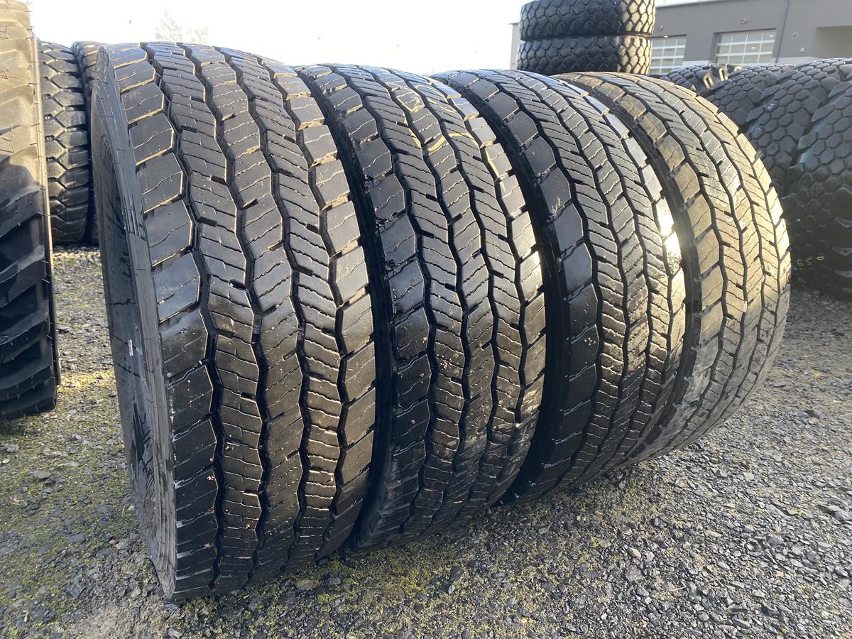 Opony do ciężarówek 285/70R19.5 HANKOOK SMART FLEX DH35 / 13-14mm Opony do ciężarówek 285/70R19.5 HANKOOK SMART FLEX DH35 / 13-14mm