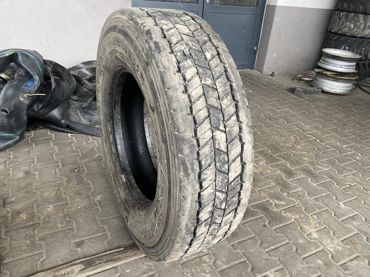 Opony do ciężarówek 295/80R22.5 SEMPERIT RUNNER D2 / 8-10mm Opony do ciężarówek 295/80R22.5 SEMPERIT RUNNER D2 / 8-10mm