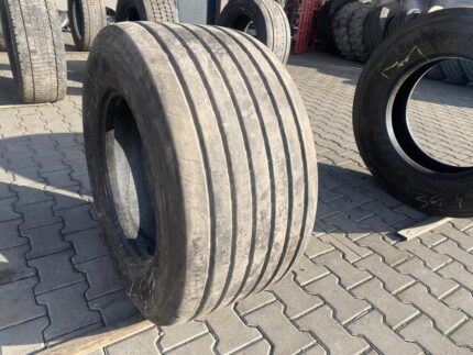 Opony ciężarowe  445/45R19.5 GOODYEAR KMAX T GEN-2 / 7-8mm