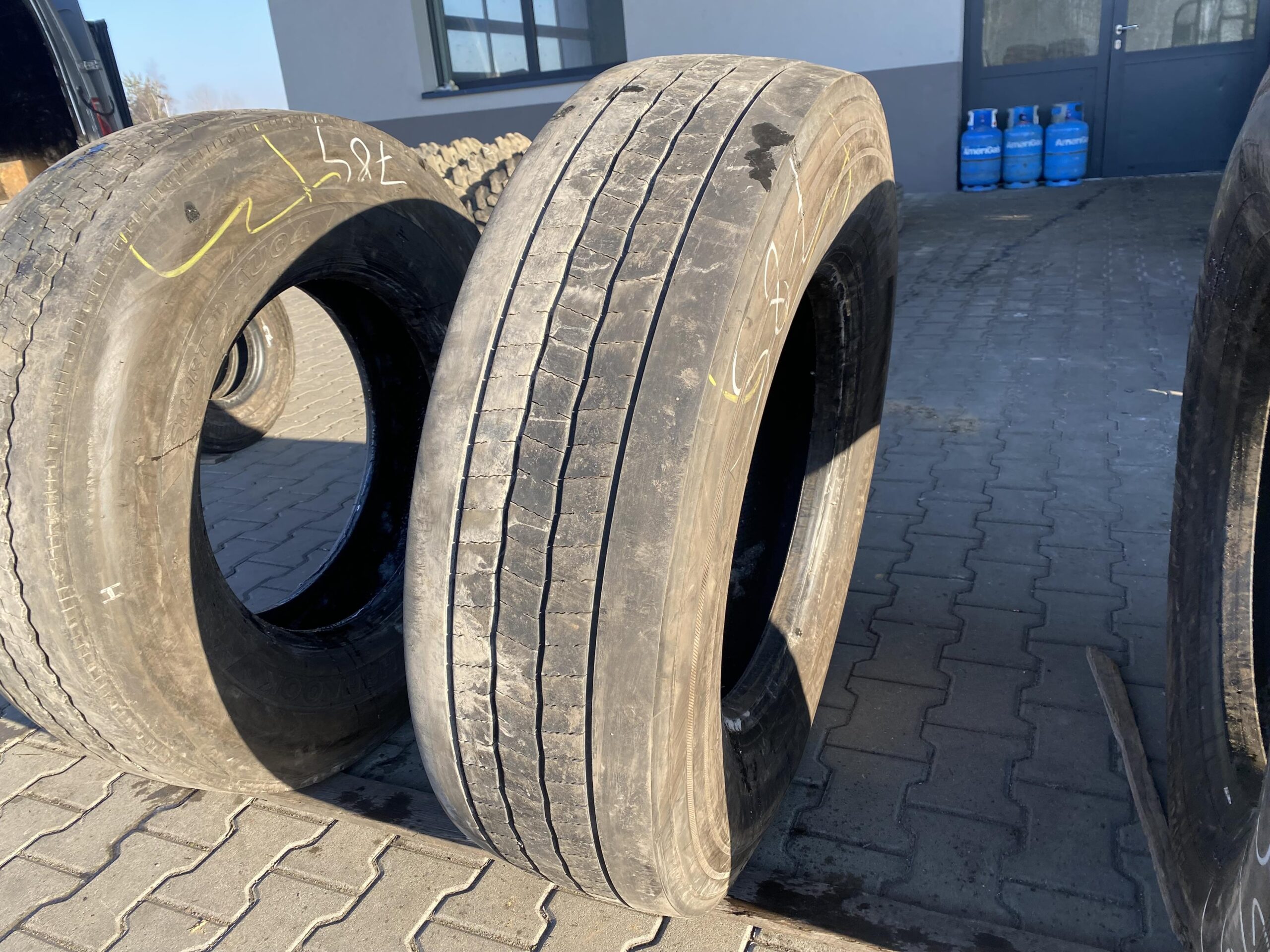 Opony do ciężarówek 295/80R22.5 CONTINENTAL CONTI CITY PLUS HA3 / 7-9mm Opony do ciężarówek 295/80R22.5 CONTINENTAL CONTI CITY PLUS HA3 / 7-9mm