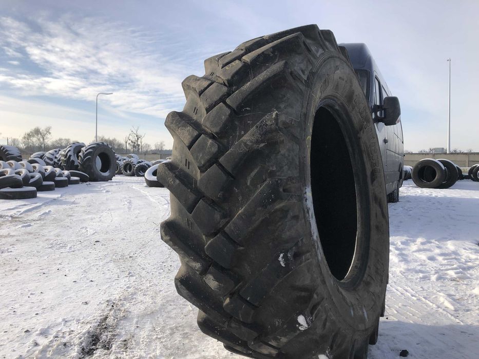 Opona dla maszyn na budowę Opony do maszyn budowlanych