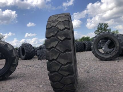 Opony do maszyn budowlanych