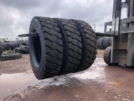 Opony do maszyn budowlanych