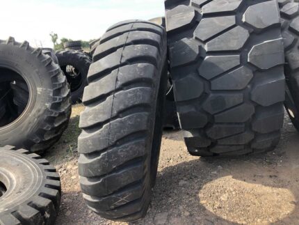Opony do maszyn budowlanych