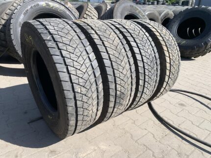  Opony używane ciężarowe napędowe 265/70R17.5 GOODYEAR KMAX D / 8-10mm