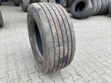  Opona używana ciężarowa przednia SEMPERIT RUNNEF