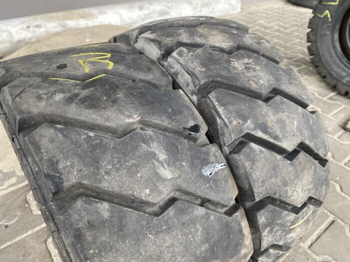 Opona do wózków widłowych X  MICHELIN XZM