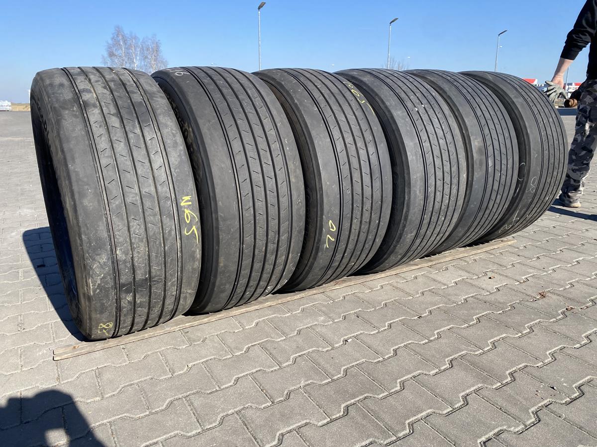 Opona do maszyn budowlanych 18-19.5 BKT MP567 / 80% bieżnika Opony używane ciężarowe prowadzące CONTINENTAL CONTI ECOPLUS HS