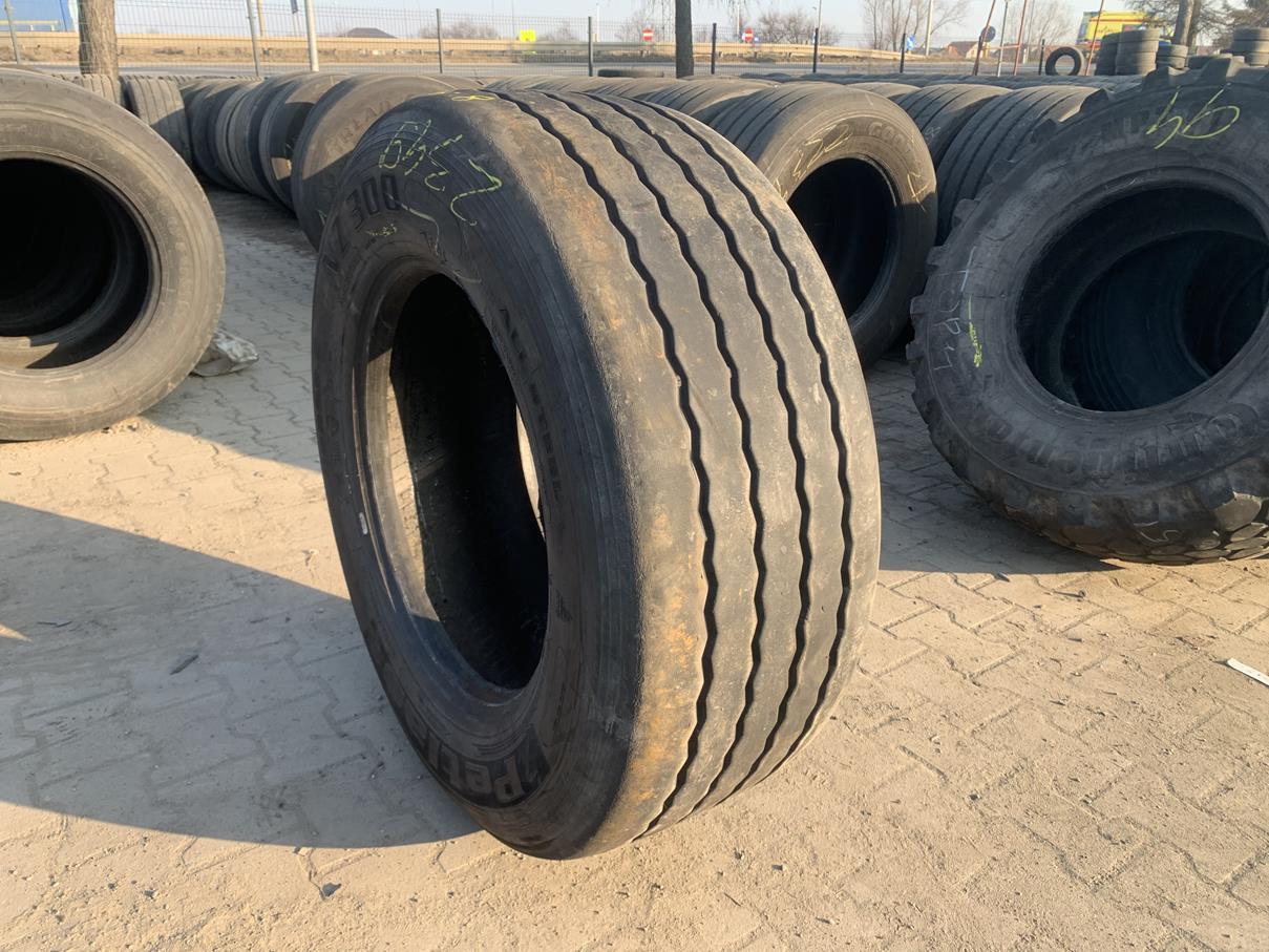 Opony przemysłowe 35/65R33 OPONY PRZEMYSŁOWE Opona używana ciężarowa naczepa PETLAS NZ