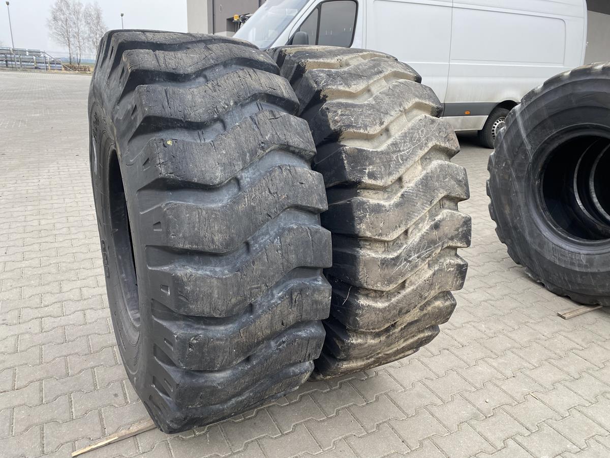 Opona ciężarowa 385/65R22.5 CONTINENTAL CONTI HYBRID HT3 SR / 10-11mm Opona przemysłowa diagonalna BKT LOADEGRIP bieżnika