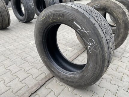 Opona używana ciężarowa napędowa 295/60R22.5 GOODYEAR KMAX D A / 6-8mm