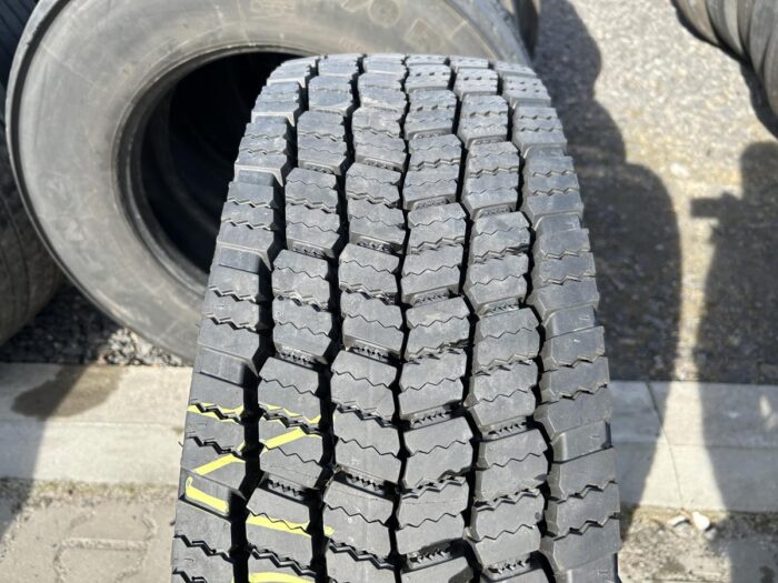 Opona używana ciężarowa napędowa 275/70R22.5 TYP CONTINENTAL CONTI URBAN SCANDINAVIA HD3 / 100% Bieżnika