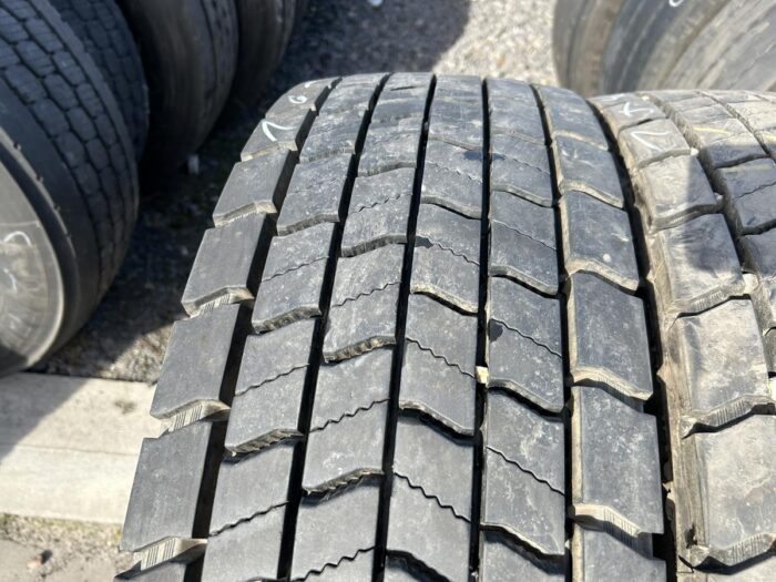Opony używane ciężarowe napędowe 275/70R22.5 CONTINENTAL CONTI HYBRID HD3 / 15-17mm