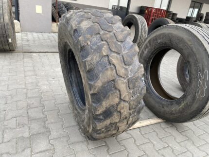  Opona przemysłowa do ładowarek 405/70R20 DUNLOP SPT9 / 30% Bieżnika