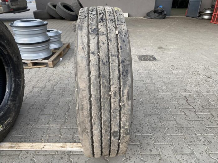 Opona używana ciężarowa przednia 315/80R22.5 PIRELLI FR:01 TRIATHLON / 15mm