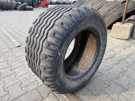 Opona do maszyn rolniczych 15.0/55-17 BKT IMPLEMENT AW-909 / 9mm