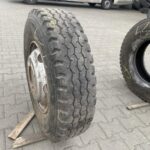  Opona używana prowadząca ciężarowa 9.5R17.5 MICHELIN XZY / 7-8mm