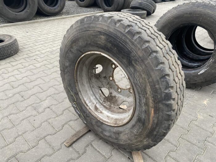 Opona używana prowadząca ciężarowa 9.5R17.5 MICHELIN XZY / 7-8mm