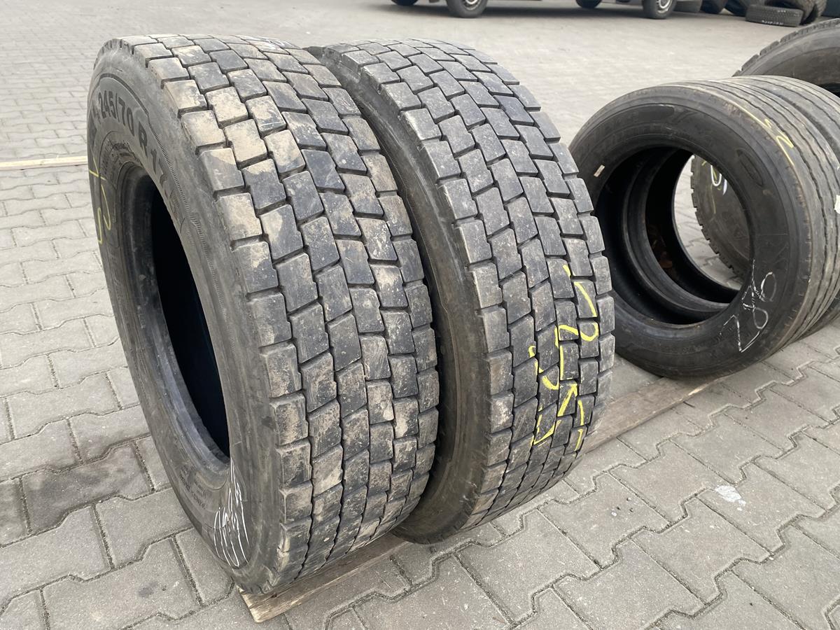 Opona używana ciężarowa napędowa 295/60R22.5 GOODYEAR KMAX D A / 6-8mm Opony używane bieżnikowane 245/70R17.5 TYP MICHELIN XDE2 / 11mm