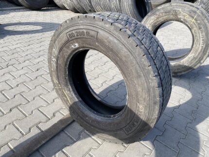 Opona używana cieżarowa napędowa 235/75R17.5 BARUM BD200 ROAD / 10mm