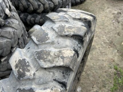 Opona przemysłowa do koparek kołowej 10.00-20 MITAS NB38