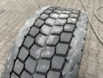 Opona ciężarowa używana napędowa 295/60R22.5 BRIDGESTONE R-DRIVE 001 / 11-12mm