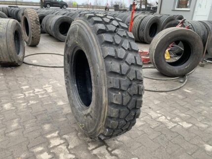  Opona używana przemysłowa ładowarka przyczepa PIRELLI PISTA PS