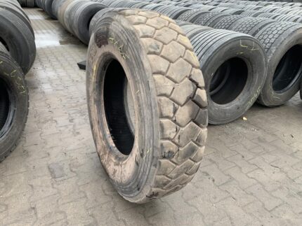  Opona używana ciężarowa napędowa budowlana TYP ROMB  