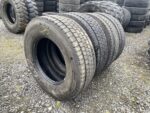 Opony używane ciężarowe napędowe285/70R19.5 DUNLOP SP444 / 8-9mm