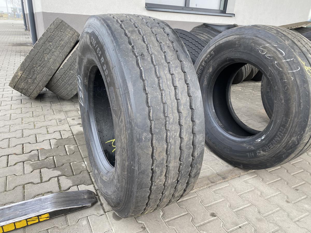 Opony używane ciężarowe naczepowe pogłębiane 285/70R19.5 PIRELLI ST:01 Opona ciężarowa używana naczepowa 385/65R22.5 MICHELIN X MULTI T / 13-14mm