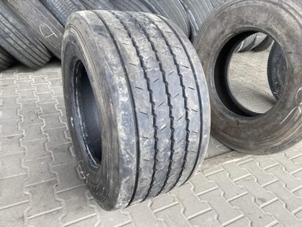  Opona ciężarowa używana naczepowa 445/45R19.5 BARUM BT300 ROAD / 10-11mm