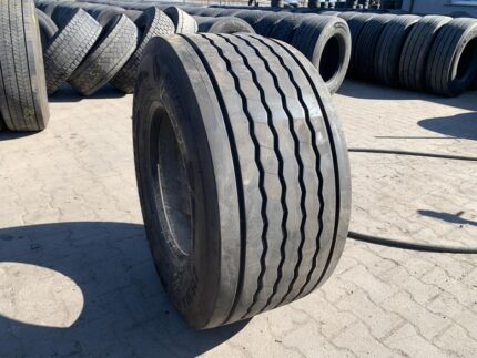  Opona używana ciężarowa naczepa mega 435/50R19.5 BFGOODRICH ROUTE CONTROL T / 8-10mm
