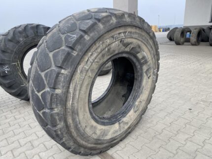 Opona przemysłowa radialna 20.5R25 BRIDGESTONE V-STEEL M-TRACTION / 30% Bieżnika