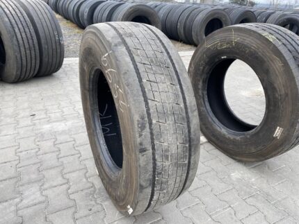  Opona ciężarowa używana przednia 315/70R22.5 BRIDGESTONE DURAVIS R-STEER 002 / 11-12mm