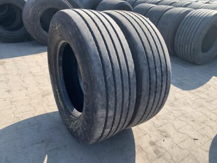  Opony używane ciężarowe na przód 285/70R19.5 CONTINENTAL HSR1 / 8-10mm