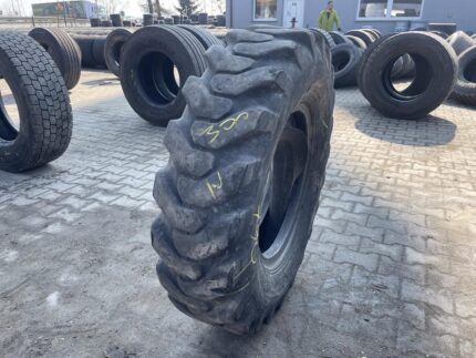  Opona używana przemysłowa do koparki kołowej 10.00-20 BRIDGESTONE FAST GRIP