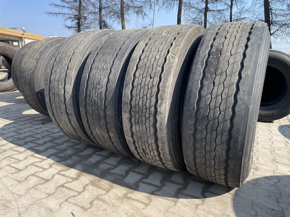 Opona używana ciężarowa naczepowa 385/65R22.5 GOODYEAR KMAX T GEN-2 / 17mm Opony używane ciężarowe naczepowe 385/65R22.5 BRIDGESTONE DURAVIS R-TRAILER 002 / 11-13mm