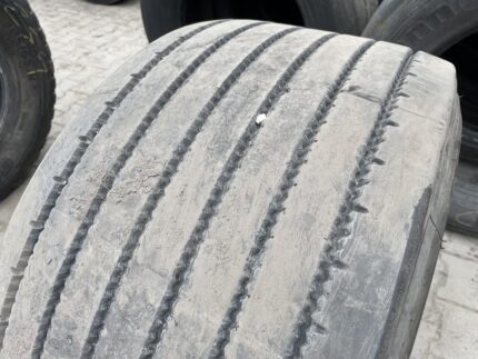 Opona używana ciężarowa do naczepy mega 435/50R19.5 KRONE KR711 / 7-8mm