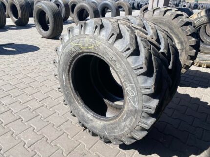 Opona przemysłowa do koparko ładowarki 12.5-20 MPT BKT MP567